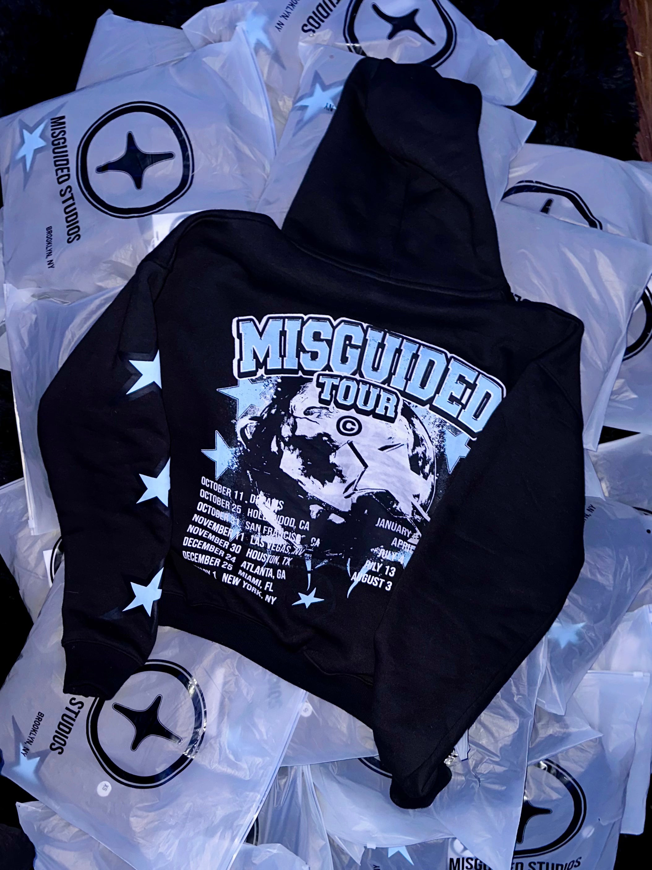 MISGUIDED WRLD TOUR HOODIE - OBSIDIAN
