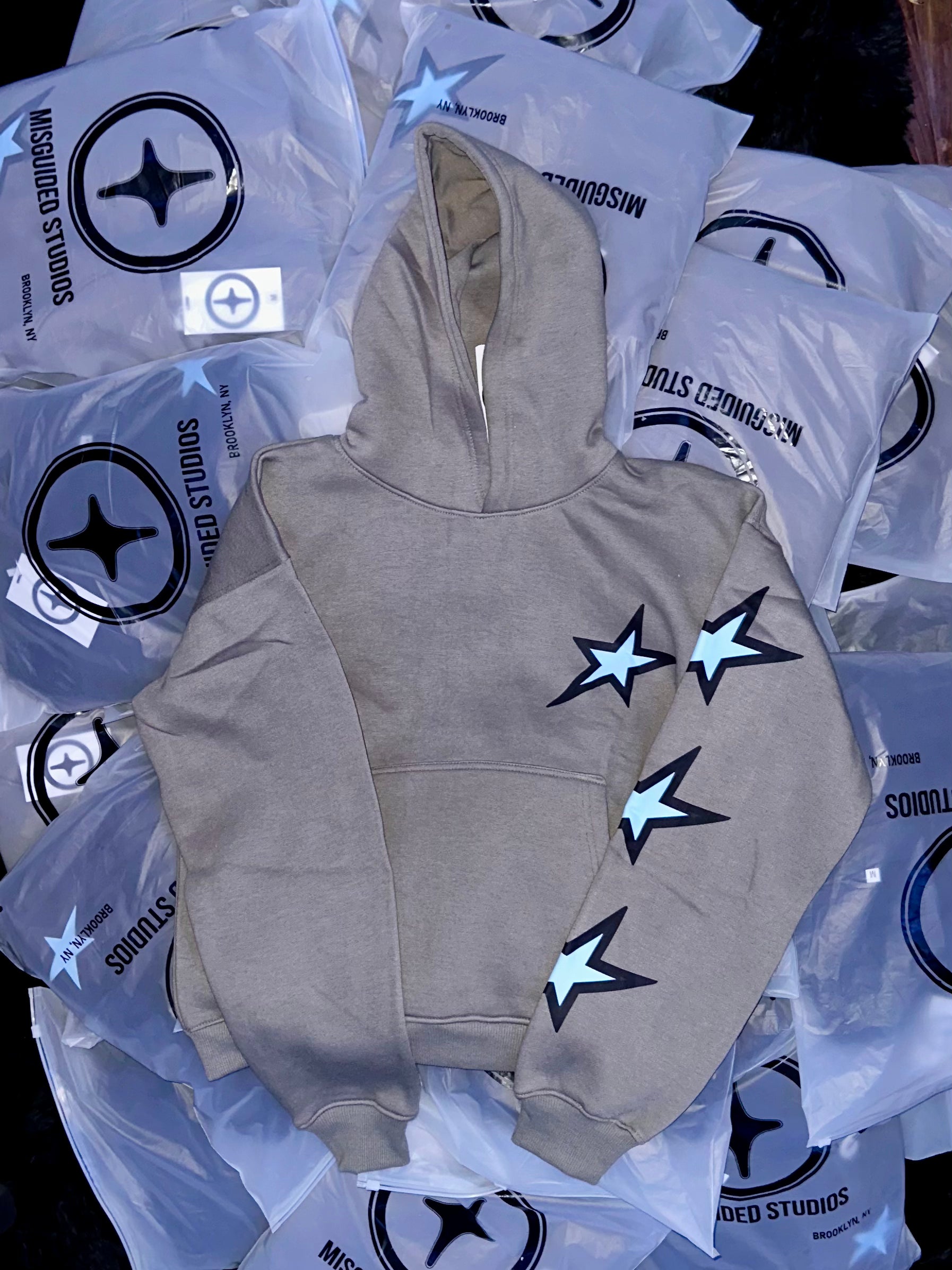 MISGUIDED WRLD TOUR HOODIE - ASH GREY